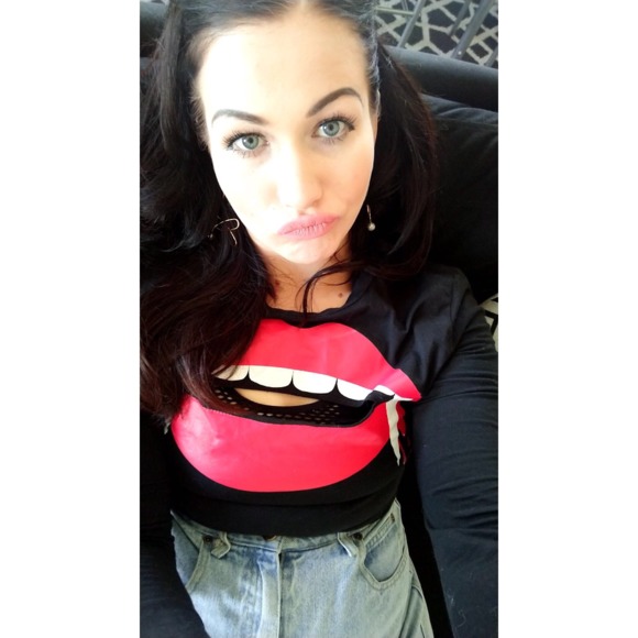 Meet your Posher, Gabby - Picture 2 of 4